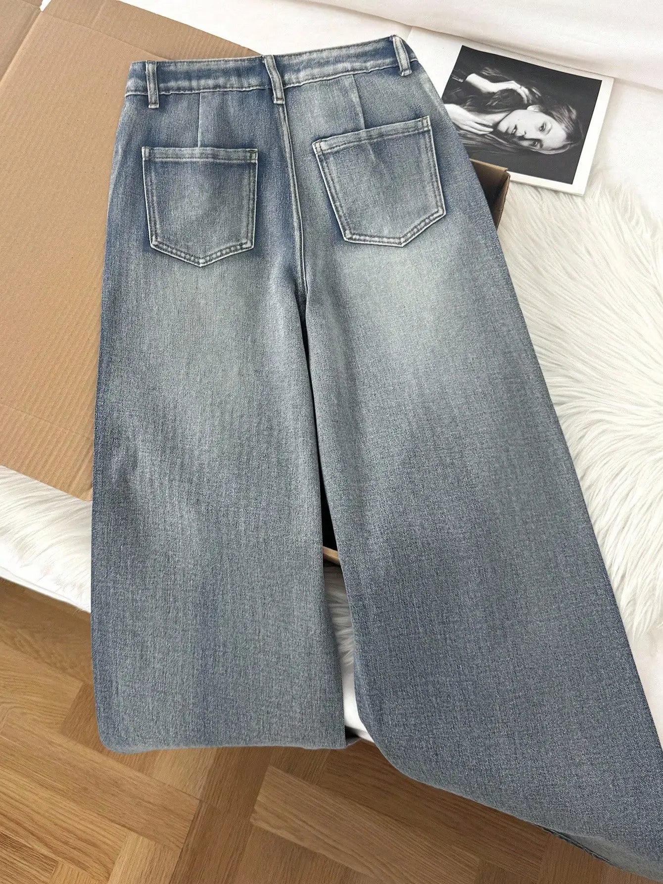 Rhinestone Embellished Straight Leg Blue Jeans
