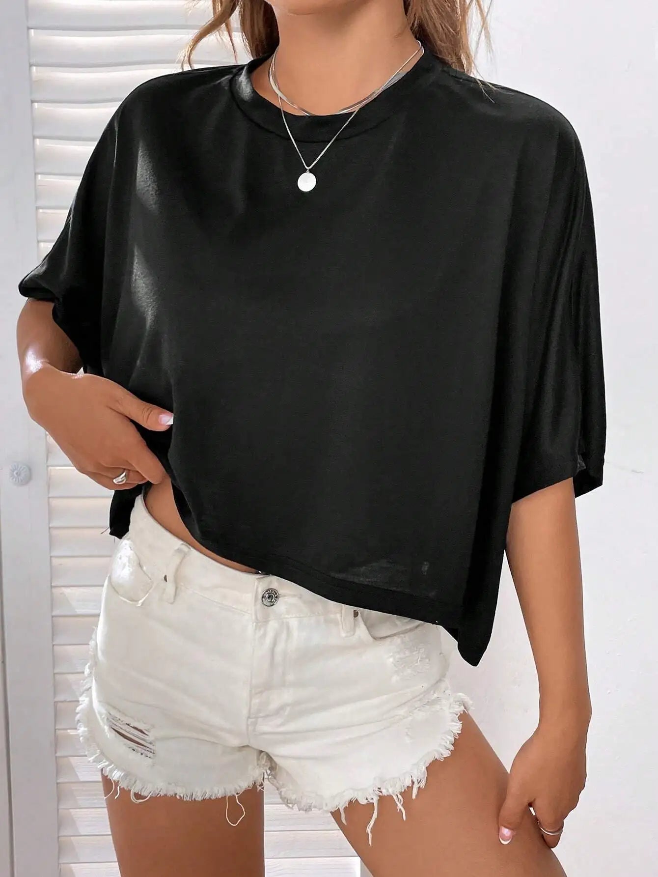 Round Neck Loose Batwing Sleeve Cropped Tee
