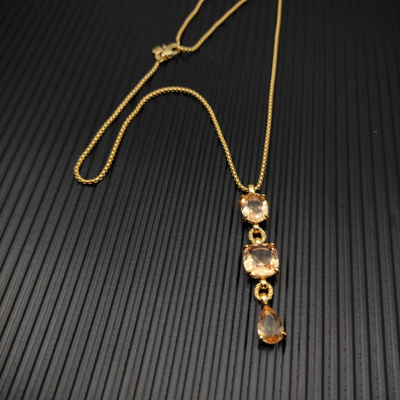 Classic Star Interlocking Pendant Necklace