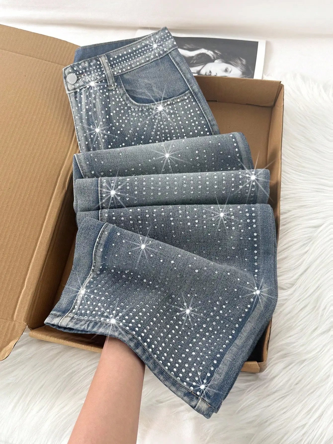 Rhinestone Embellished Straight Leg Blue Jeans