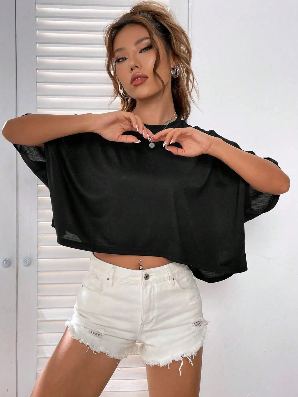 Round Neck Loose Batwing Sleeve Cropped Tee