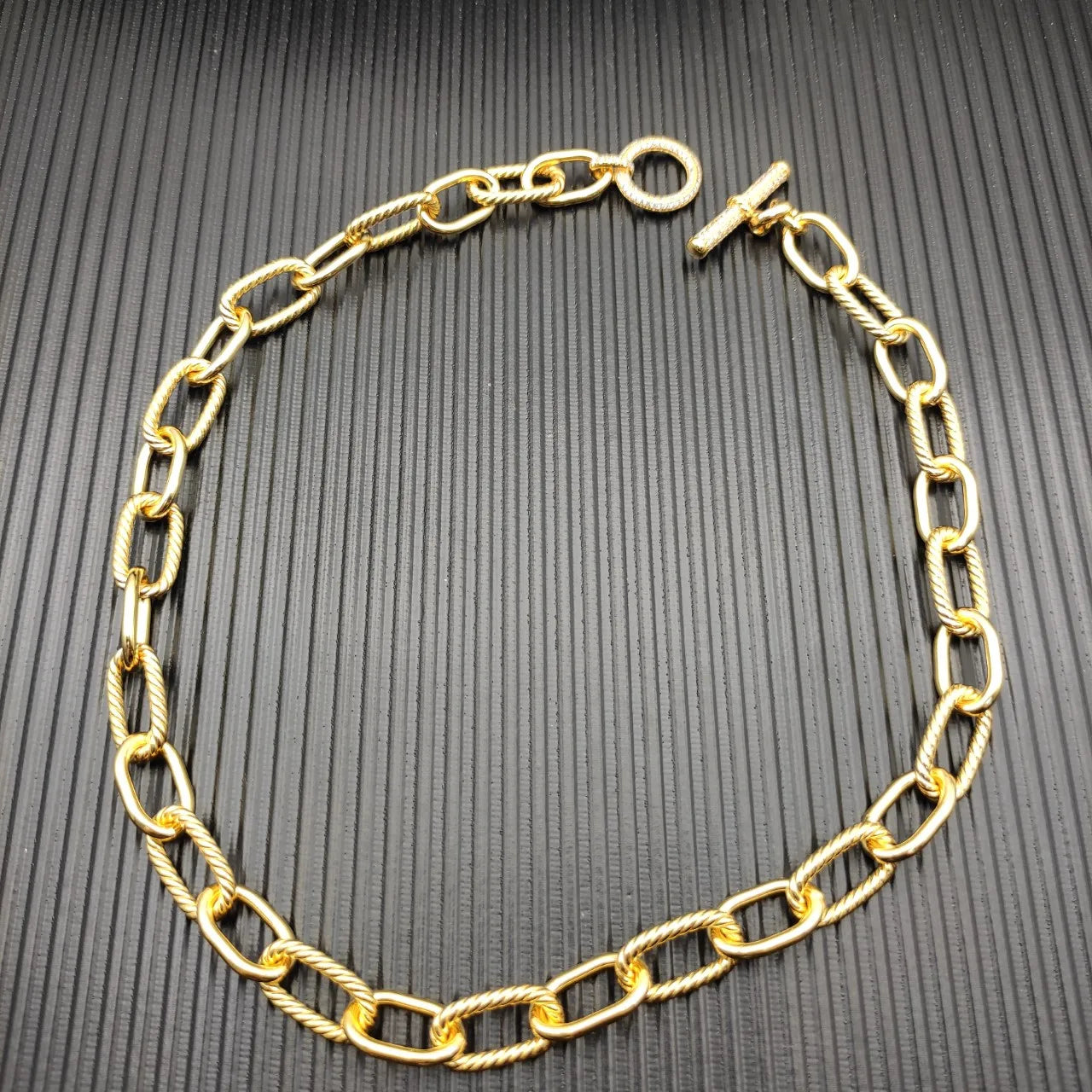 Classic Star Interlocking Pendant Necklace